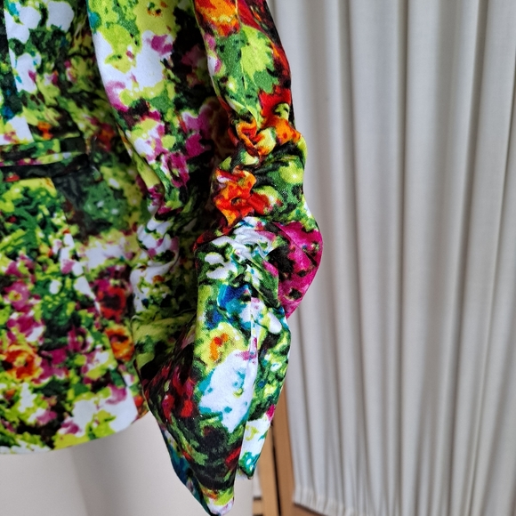 Notations bright floral one button blazer with sinched sleeve - Picture 5 of 6